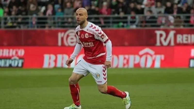 Полузащитник французского "Реймса" получил предложение от "Кайрата"