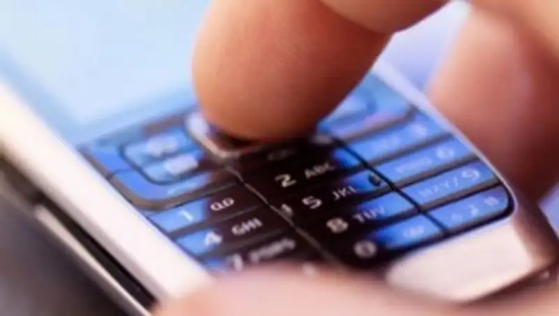 В Кыргызстане школьница покончила с собой из-за сотового телефона