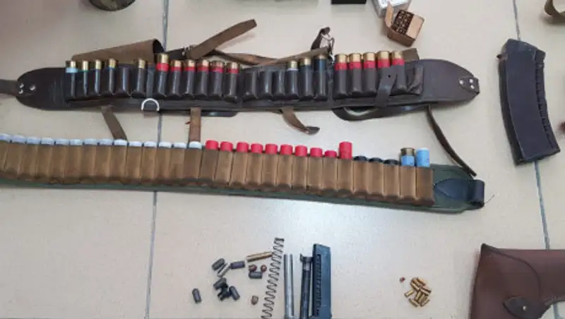 Мужчину с арсеналом оружия задержали в Актау