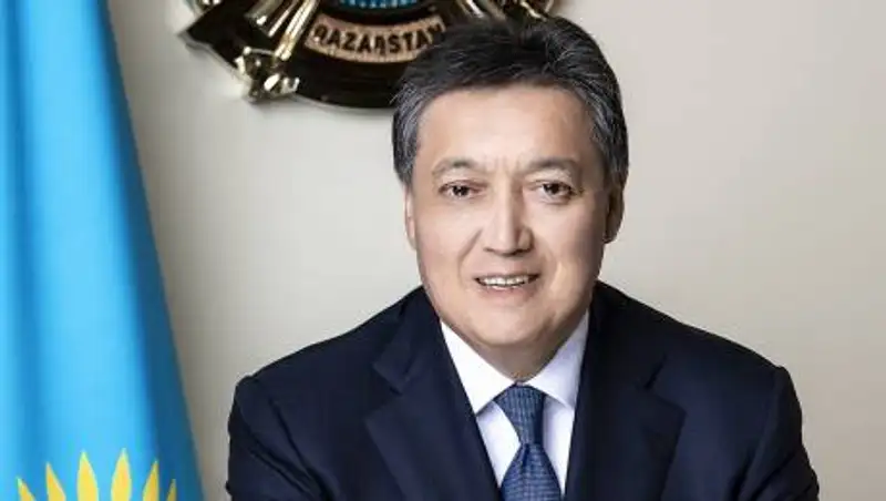 Мамин поздравил казахстанцев с Днем Победы