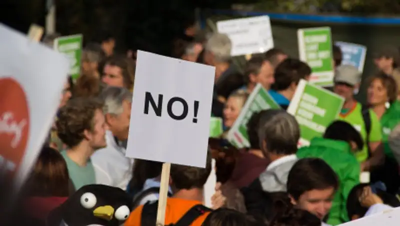 Названы организаторы акций против самоизоляции в США