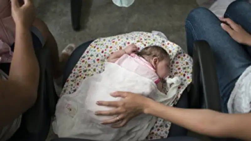 В США подтвердили первый случай рождения ребенка с микроцефалией из-за Зика