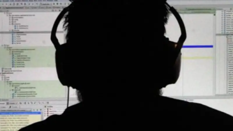 Депутаты приняли поправки о телефонной прослушке