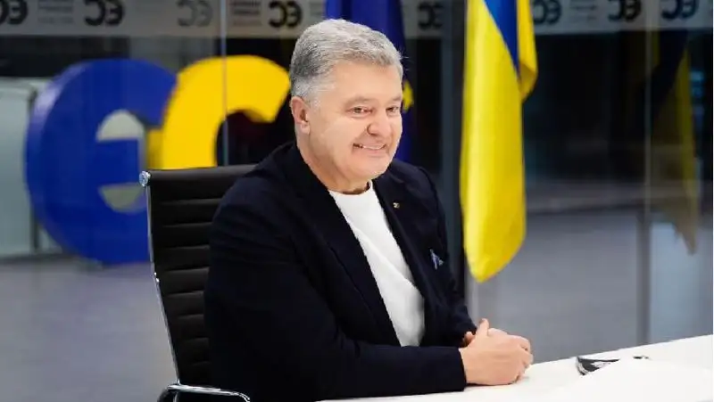 Порошенко обвинили в госизмене из-за покупки угля у ЛНР и ДНР