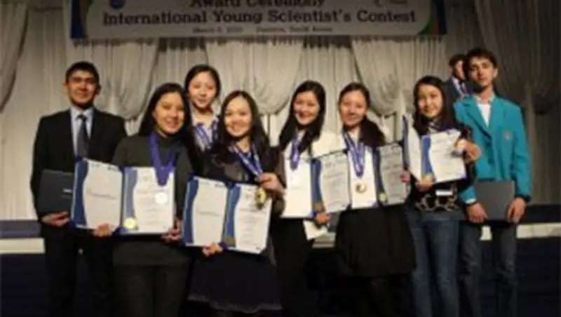 Жамбылские школьники стали победителями и призерами интеллектуальных конкурсов