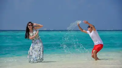 Кайрат Нуртас с женой рассмешили фанатов, фото - Новости Zakon.kz от 27.07.2022 14:27