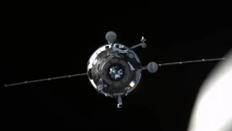 Последний грузовик "Прогресс М" пристыковался к МКС