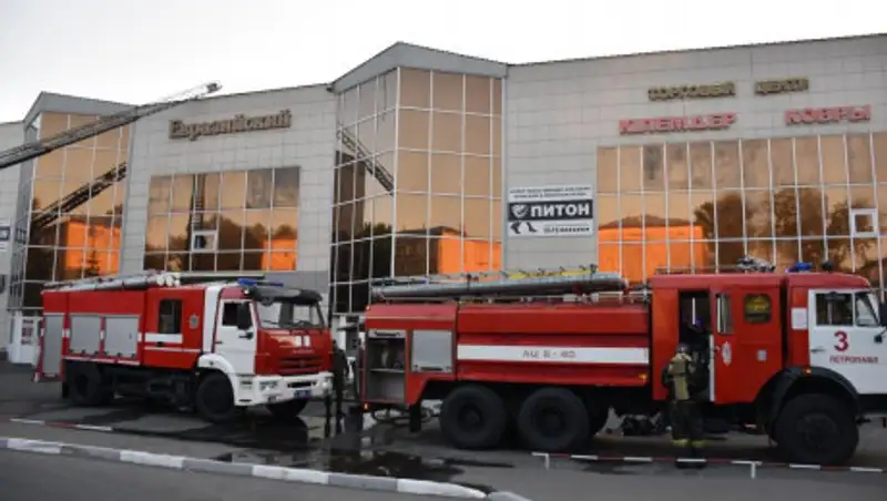 В Петропавловске горел ТЦ "Евразийский"