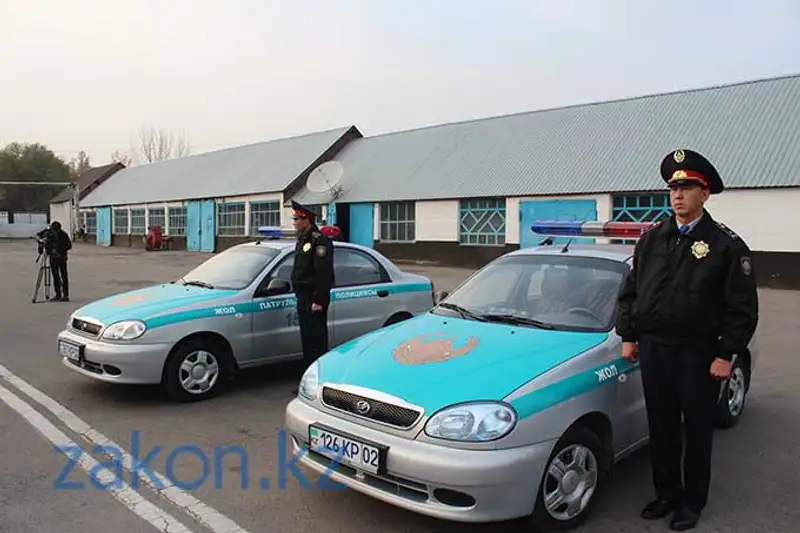 В Алматы сегодня дан старт пилотному проекту «Универсальный полицейский» (фото), фото - Новости Zakon.kz от 01.11.2013 23:30