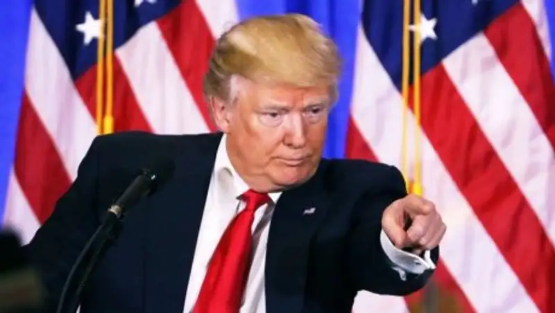 Трамп потребовал от генсека НАТО «платить за защиту»