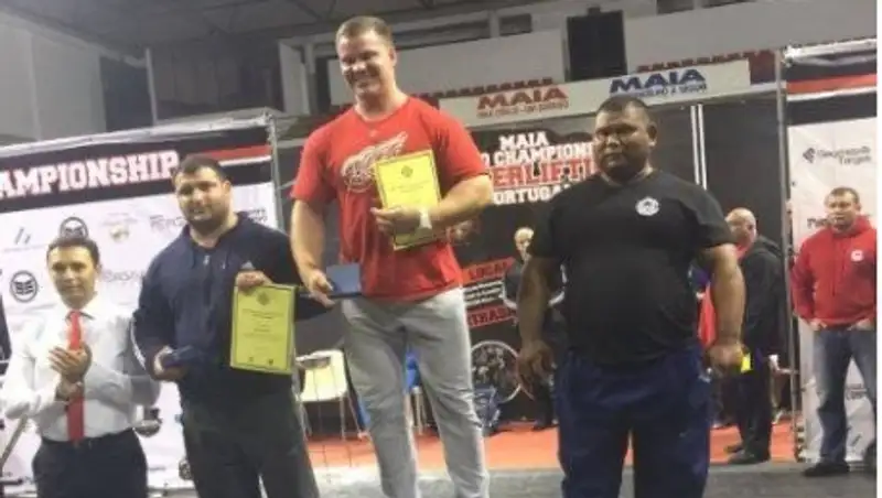 Полицейский ДВД ЮКО стал чемпионом мира по пауэрлифтингу 