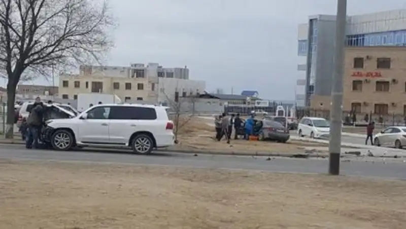 ДТП в Актау: пострадали двое взрослых и ребёнок