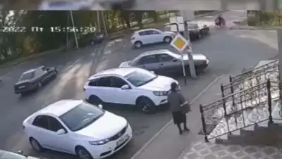 Водители начали выяснять отношения, фото - Новости Zakon.kz от 08.10.2022 19:50