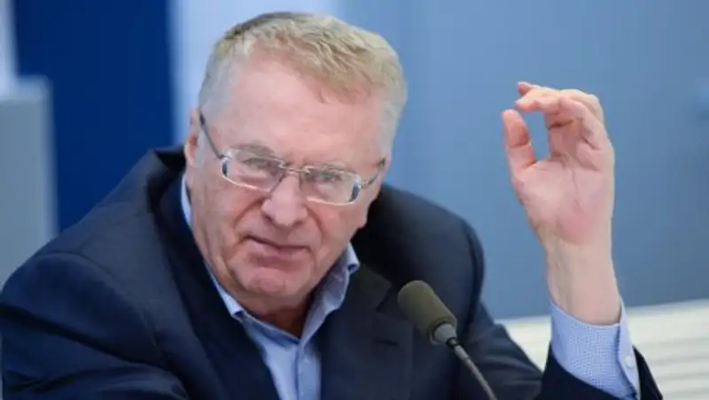 Жириновский рассказал о влиянии «прокладок и шершавых пяток» на психику мужчин