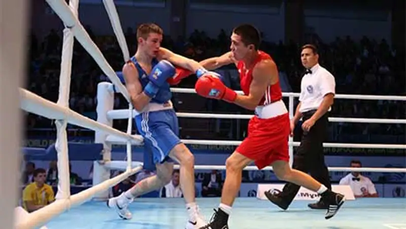 Мерей Акшалов победил шотландского боксера на чемпионате мира в Алматы