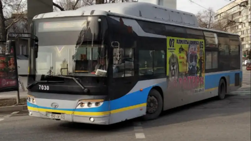 Перебои с автобусами произошли в Алматы из-за ухода автоперевозчика