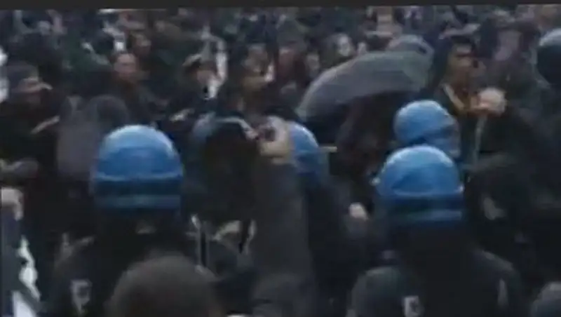 Столицу Италии охватили массовые беспорядки