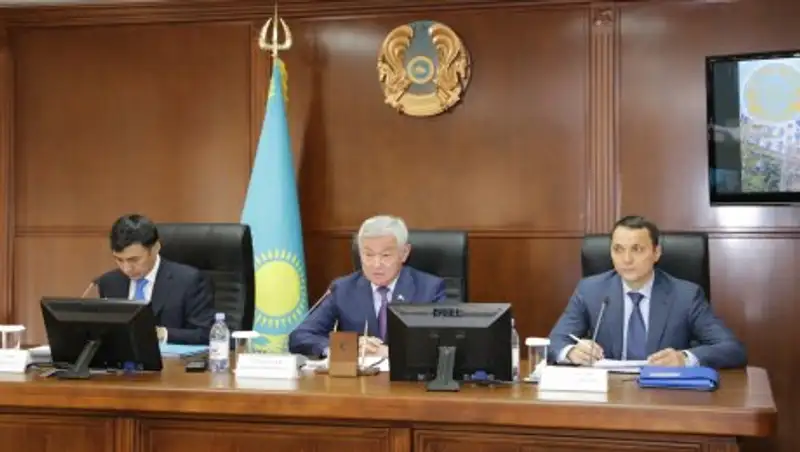 Бердыбек Сапарбаев потребовал у недропользователей исполнения договорных обязательств