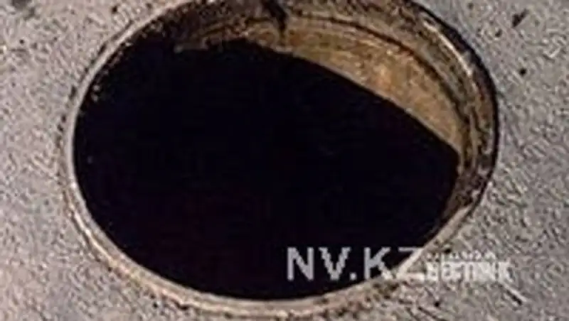 Карагандинец отсудил 90 тысяч за открытый люк