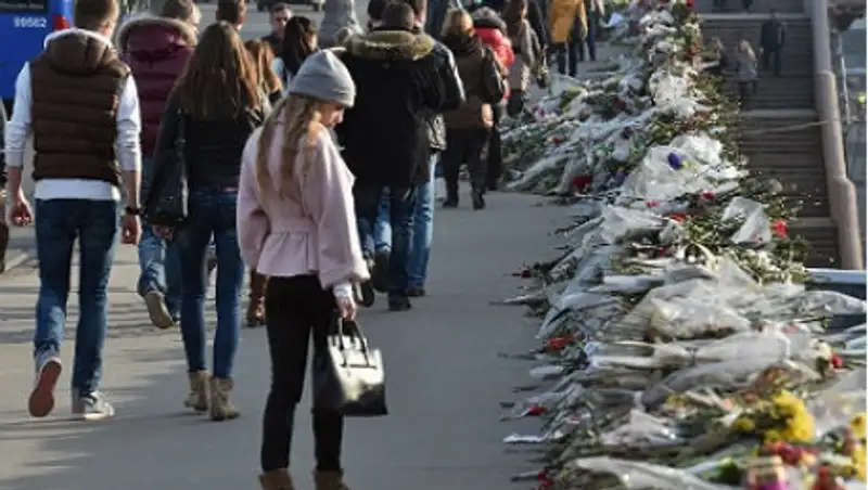 В оппозиции сочли провокацией уничтожение народного мемориала Немцова