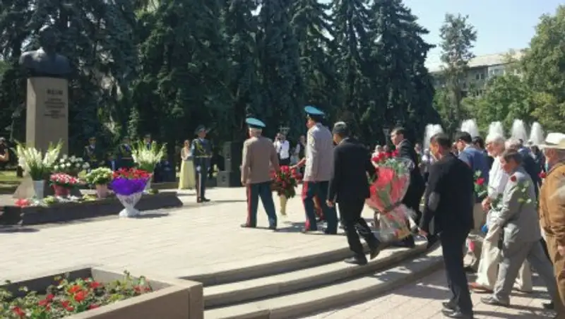 В Алматы почтили память Динмухамеда Кунаева