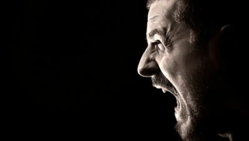 В Атырауской области деверь обматерил невестку и попал под суд