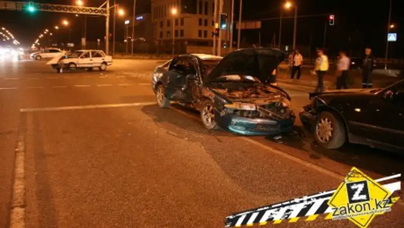 В Алматы в ДТП пострадали два пассажира
