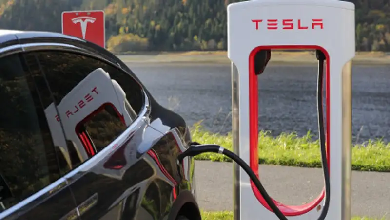 Илон Маск готов строить заправки в Казахстане