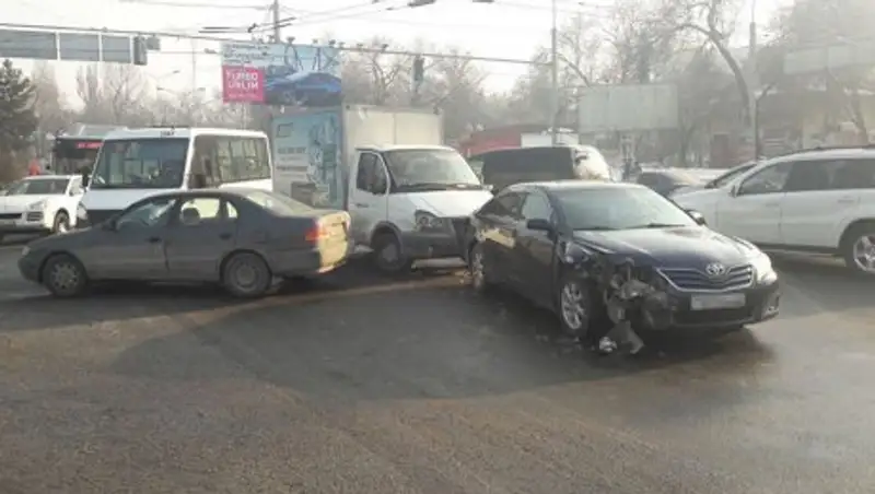 Два массовых ДТП произошли в Алматы