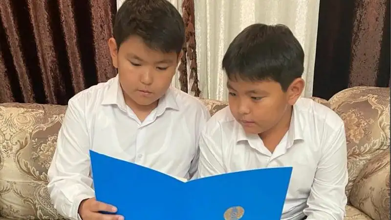 Близнецы Касым и Жомарт о популярности: Сложно, но будем терпеть