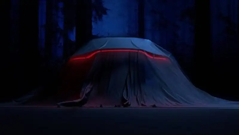 Aston Martin показал корму нового Vantage