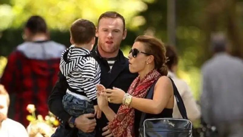 Уэйн Руни: "Английские журналисты ведут себя отвратительно"