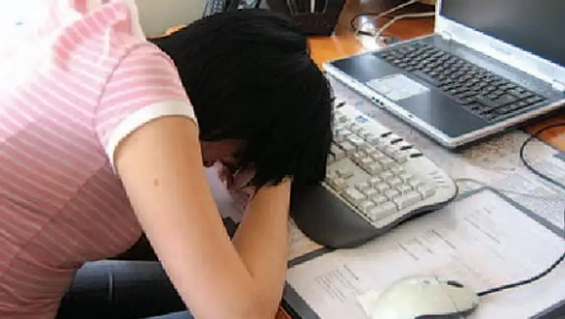 Почти половина жителей Алматы и Астаны не планируют отдыхать эти летом - опрос