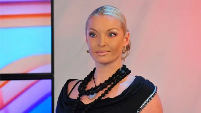 Волочкову в студии покусал лемур