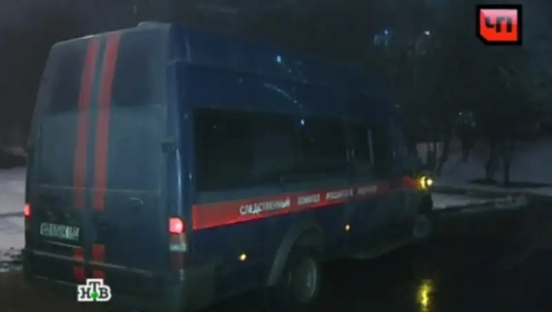 В России пенсионер у подъезда расстрелял возлюбленную и покончил с собой