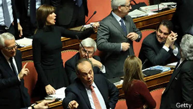 Премьер Италии лишил партии государственных денег, фото - Новости Zakon.kz от 14.12.2013 23:00