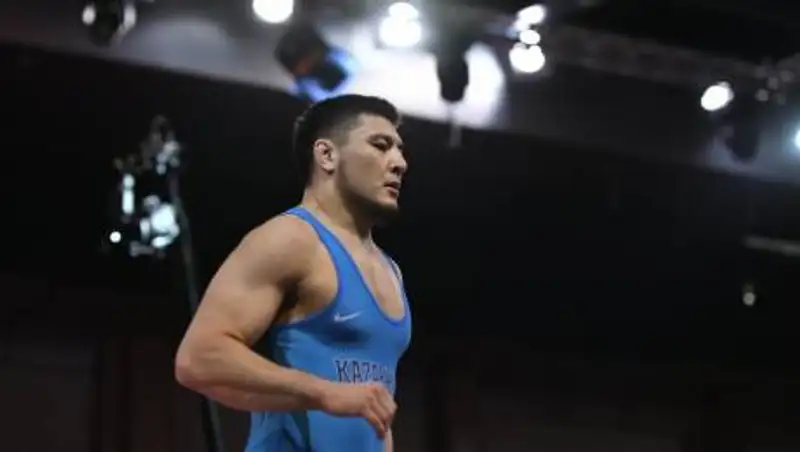 Азамат Даулетбеков поборется за "бронзу" на ЧМ в Норвегии