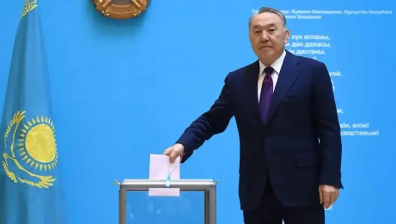 Назарбаев не исключает возможности изменения Конституции Казахстана