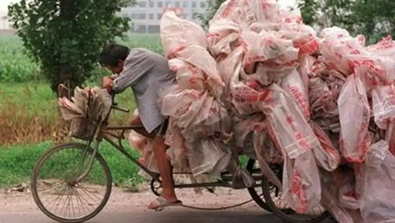 В Калифорнии запретили пластиковые пакеты