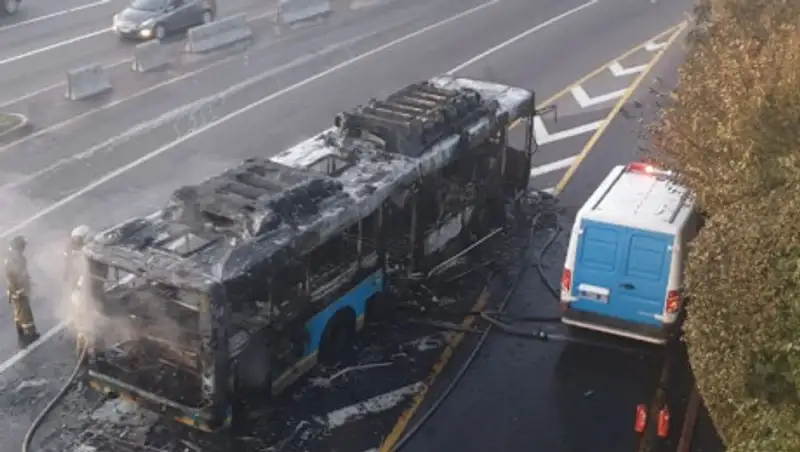 Автобус восстановлению не подлежит - перевозчик о пожаре в Алматы