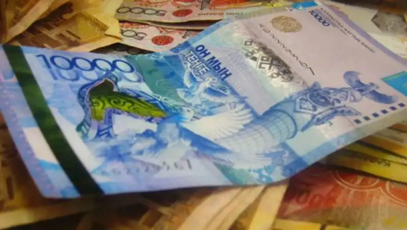 Мошенница из Семея выудила у бездетных женщин 3 млн тенге