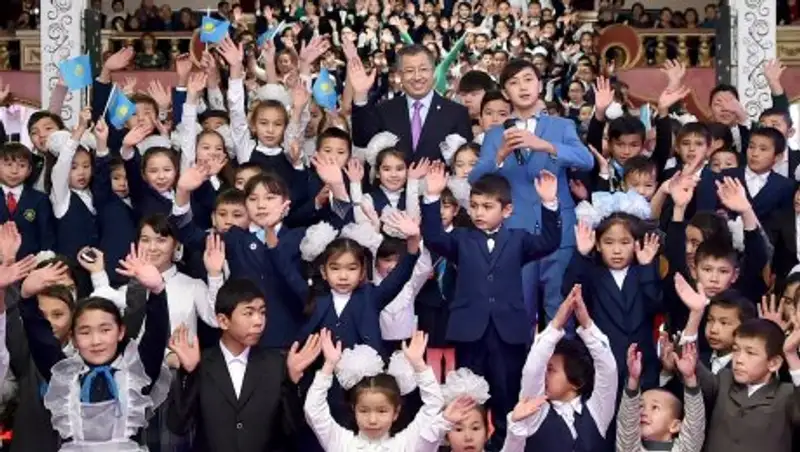 В ЮКО 6 тысяч детей обеспечены необходимыми вещами