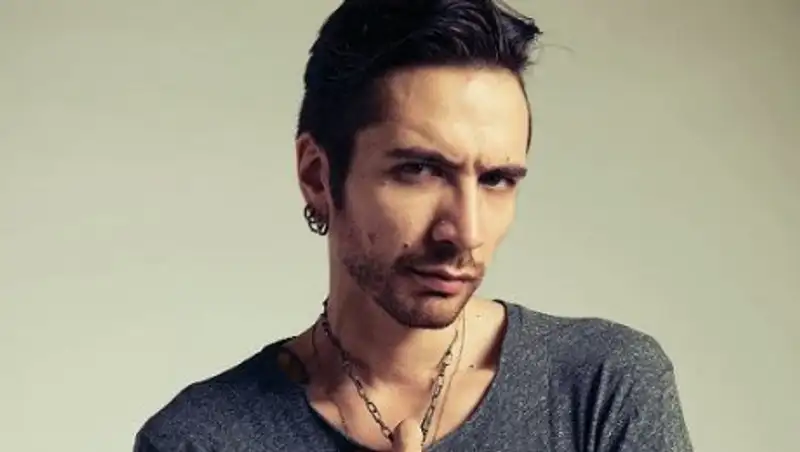 Сын Виктора Цоя выпустил дебютный мини-альбом