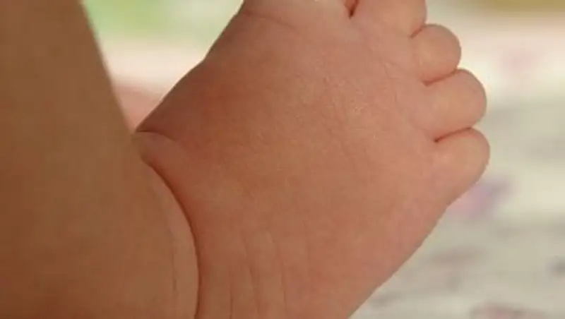 Труп младенца обнаружили под кустом дома в Кокшетау