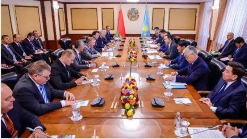 Премьер-министры Казахстана и Беларуси обсудили двустороннее сотрудничество