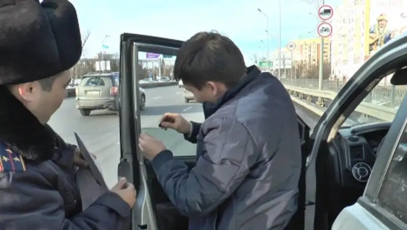 С начала года полиция Алматы растонировала порядка 1 500 автомашин