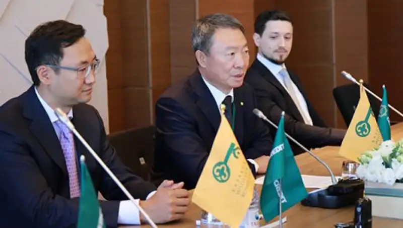 Банк ЦентрКредит и Казахстанская ипотечная компания выдали первый кредит по государственной программе «Нұрлы жер»