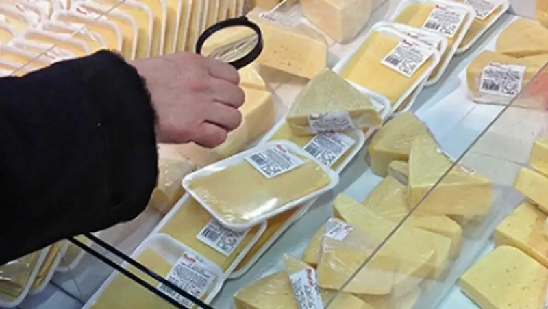 Половина россиян урезала расходы на продукты