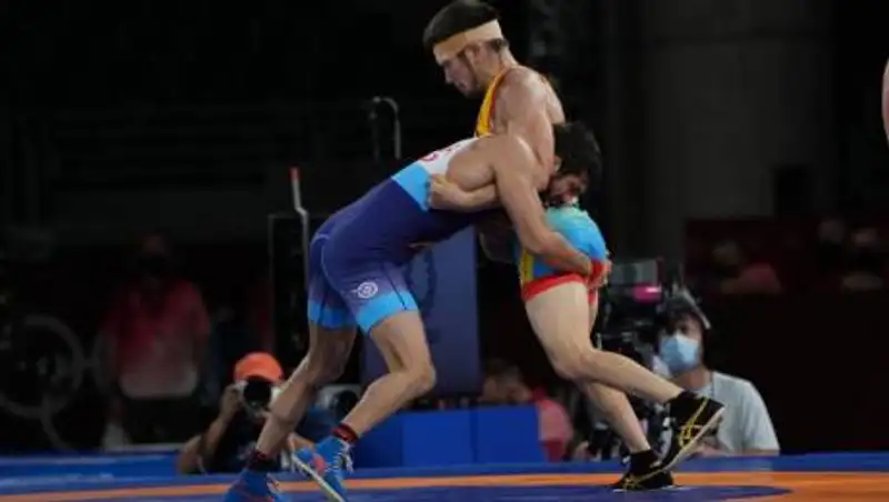 Казахстанец Нурислам Санаев уступил спортсмену из Индии