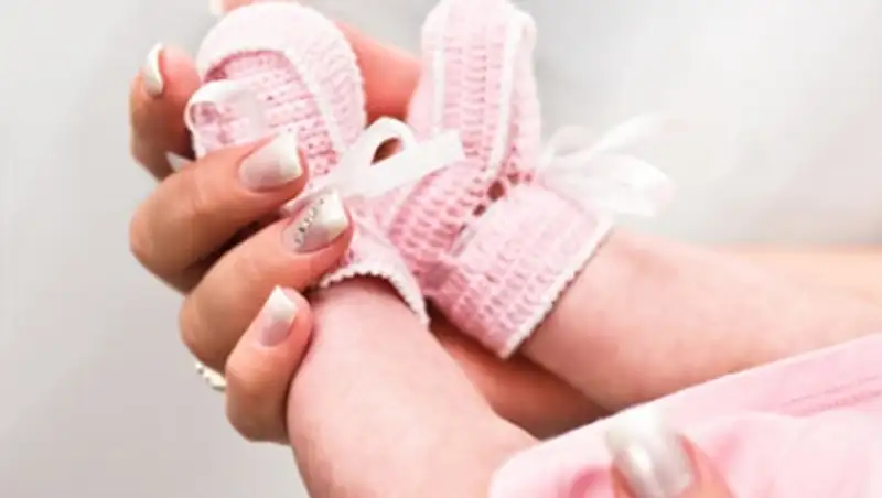 В британской семье впервые за 205 лет родилась девочка